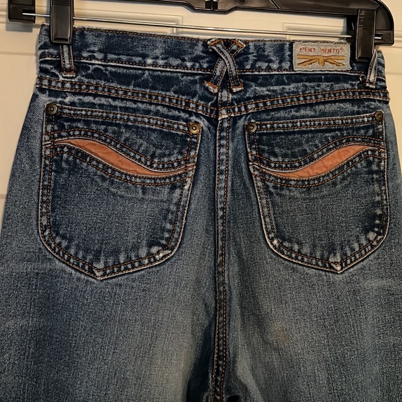 Authentic vintage, wide, leg 70s denim blue jeans. Back pocket pattern detail - Picture 2 of 8